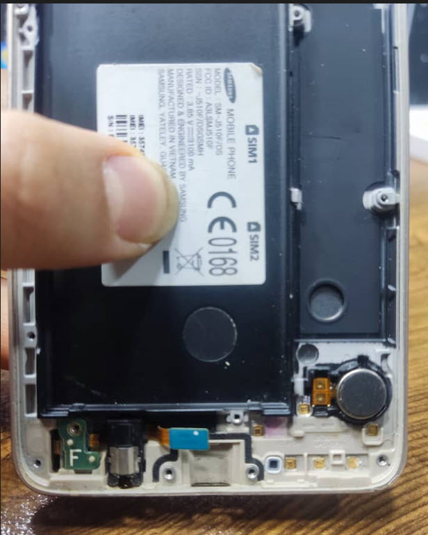 تاچ ال سی دی گوشی سامسونگ همراه شاسی اورجینال Samsung Galaxy J510 - طلایی