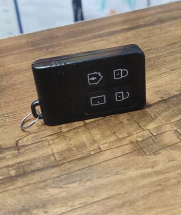 دزدگیر اماکن کلاسیک کار کرده در حد آک نو نو با وسایل Z4 Ultra