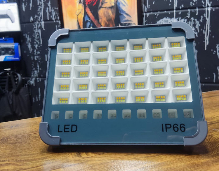 پروژکتور خورشیدی 4000 وات پاور بانک مدل IP66